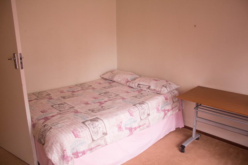 Khuvena Guesthouse Randburg Zewnętrze zdjęcie
