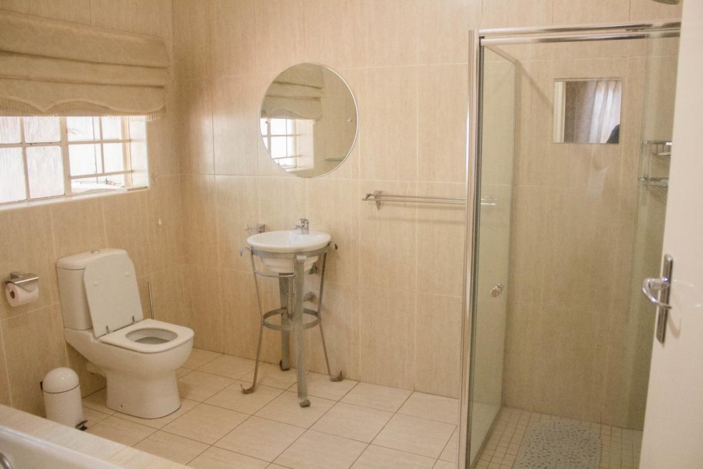 Khuvena Guesthouse Randburg Zewnętrze zdjęcie